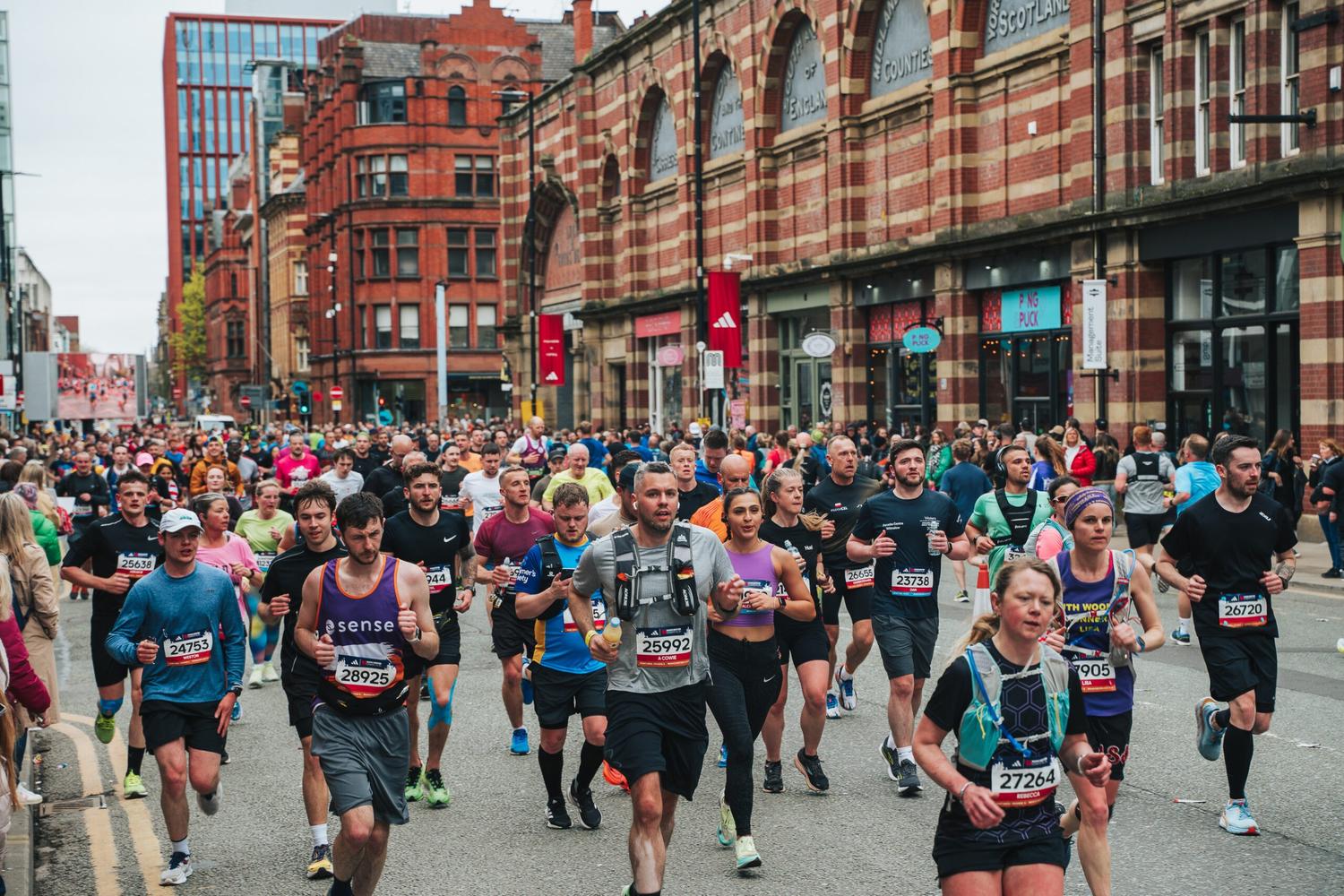 Runners running the Manchester Marathon