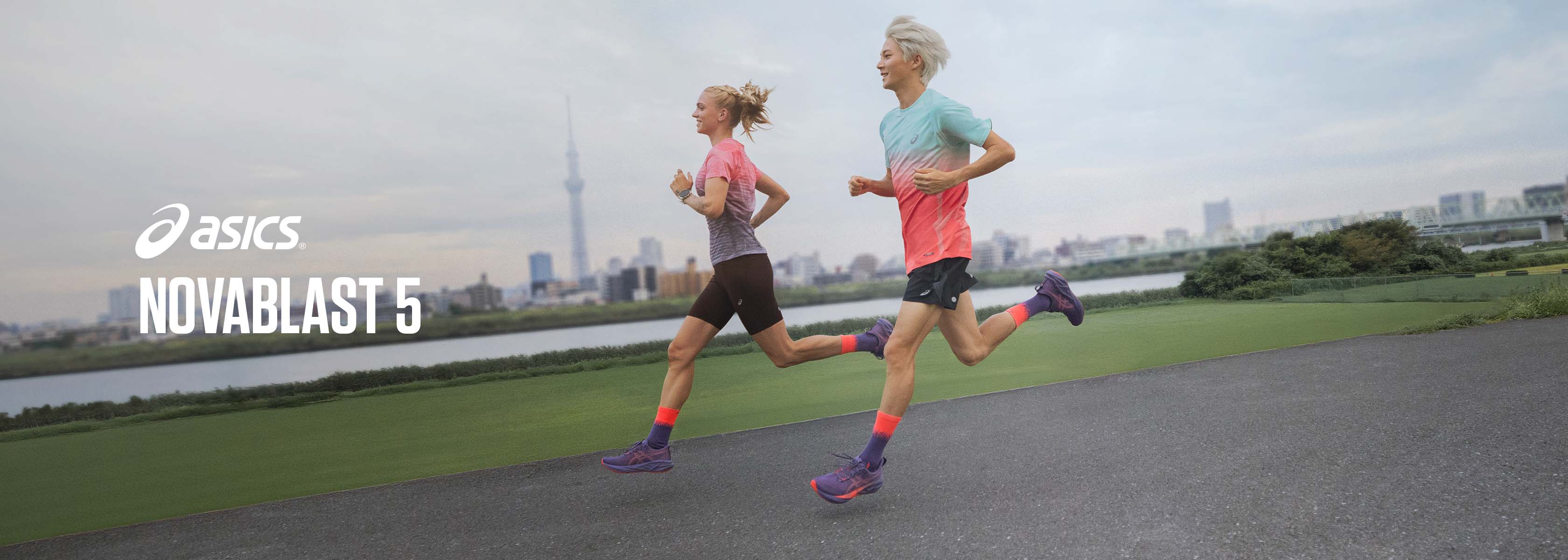 Shop Asics Novablast 5. Two people running in their Asics shoes 